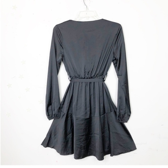NASTY Gal Collection touch & go satin dress - Picture 6 of 13